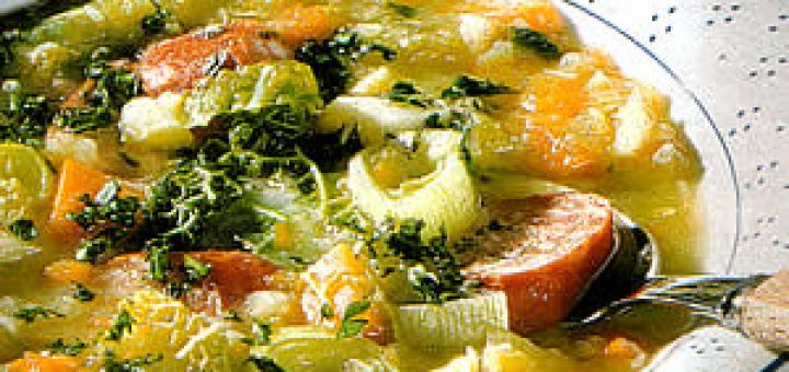 овощной суп с сардельками