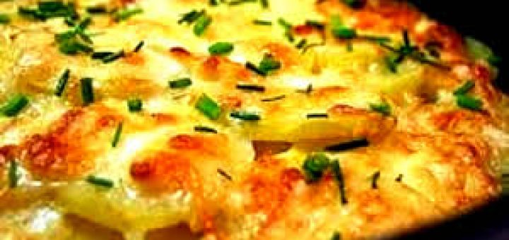 картофель запеченный со шпиком и сыром