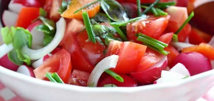 салат из помидоров с редисом