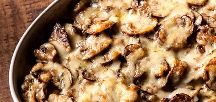 белые грибы с ветчиной