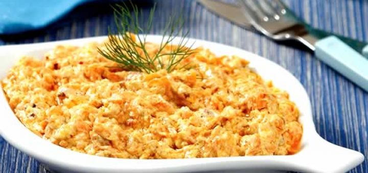 салат из сыра и моркови