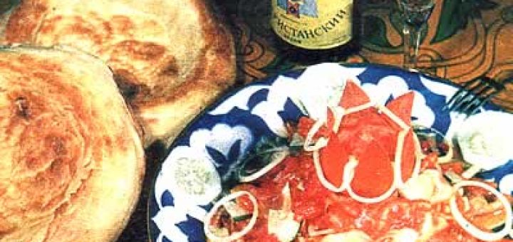 аччик-чучук - салат из помидоров и огурцов