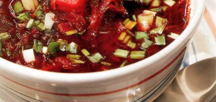 зеленый борщ со свеклой