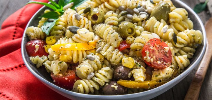 итальянский салат со спиральками